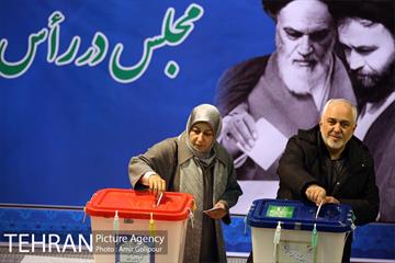 شرکت محسن هاشمی رئیس شورای اسلامی شهر تهران در انتخابات مجلس شورای اسلامی 10