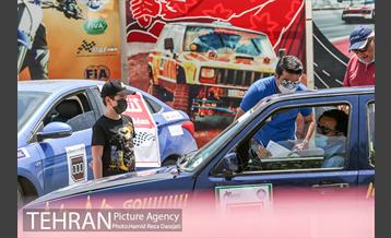 رقـابت یکصد خودرو در رالی تهران  32