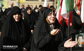 تشییع پیکر شهید مدافع حرم در منطقه ۵  7