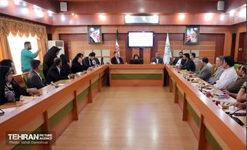 بازدید عضو شورای اسلامی شهر از منطقه 17 37