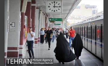 سرویس رسانی مجدد مترو خط 5 در روزهای جمعه 60