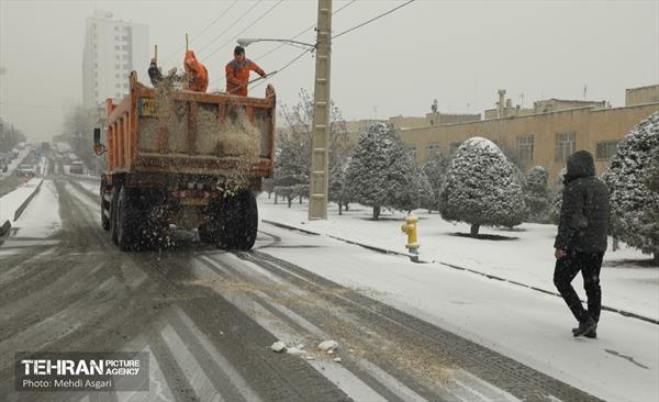 عملیات برف‌روبی در منطقه 2 14