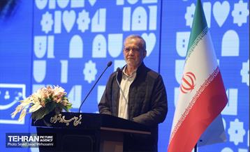 مراسم رونمایی از نخستین بسته حمل و نقل عمومی برقی تهران 25