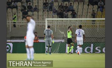 دیدار استقلال خوزستان و استقلال تهران در لیگ برتر فوتبال 19