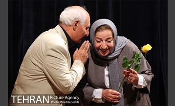 شانزدهمین جشن سالانه انجمن منتقدان و نویسندگان خانه تئاتر‎ 11