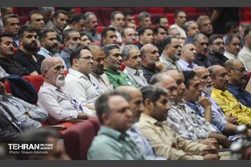 نخستین نشست تخصصی شهرداران شب تهران 61