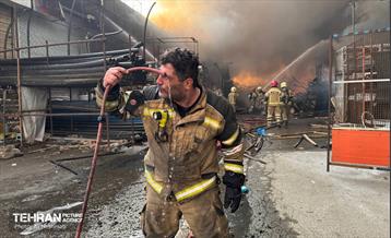 حریق در بازار آهن شادآباد 26