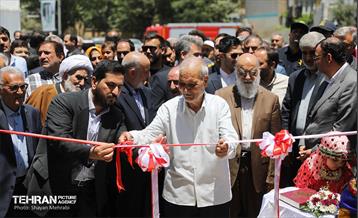 افتتاح بوستان شهدای خدمت و ۲۱۰ پروژه منطقه ۱۰ 19