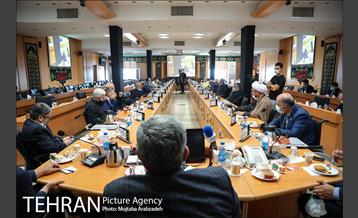 نشست جمعی از یادگاران دفاع مقدس با شهردار تهران 12