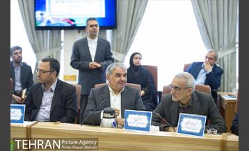 آئین انعقاد قرارداد ساخت یک رام قطار مترویی برای استفاه در خطوط مترو تهران 21