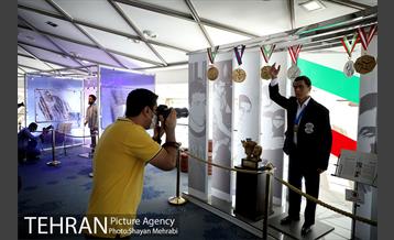 بازدید اصحاب رسانه از برج میلاد 18