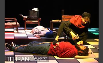 نمایش نقاشی اشر 18