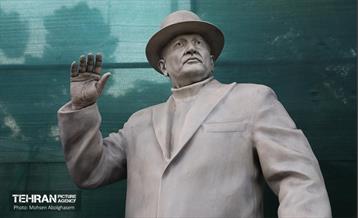 رونمایی از مجسمه های 6 شهید در منطقه 15 9