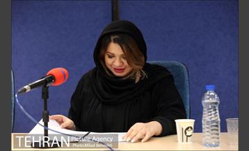 نمایشنامه خوانی سالی که دو بار پاییز شد 9