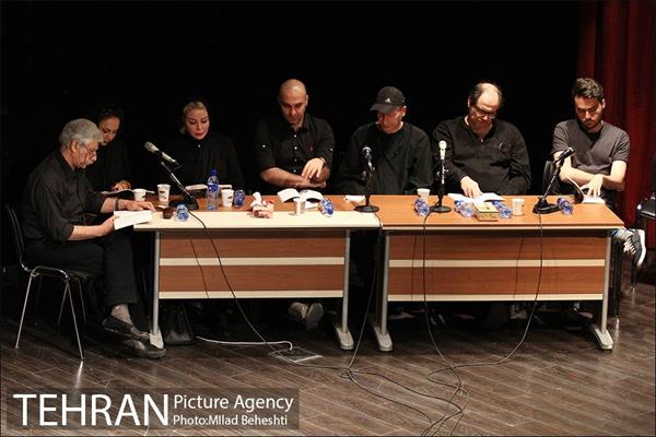 فیلمنامه خوانی سگ کشی در فرهنگسرای اندیشه‎ 9