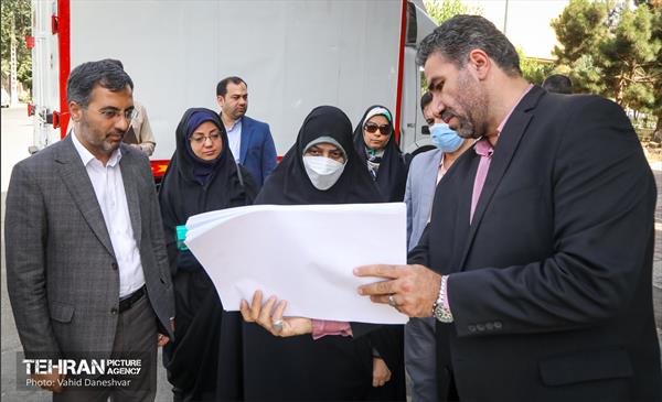 بازدید نرگس معدنی پور از منطقه 17