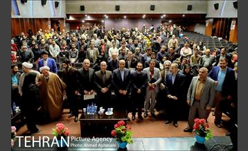 مراسم تجلیل از دانشجویان خانواده های ایثارگران شهرداری 36