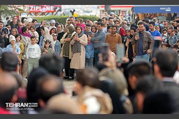 برج میلاد در ایام نوروز 25