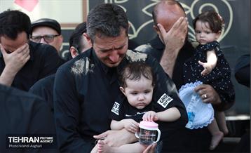 عزاداری ظهر عاشورا در میدان شهید طهرانی مقدم