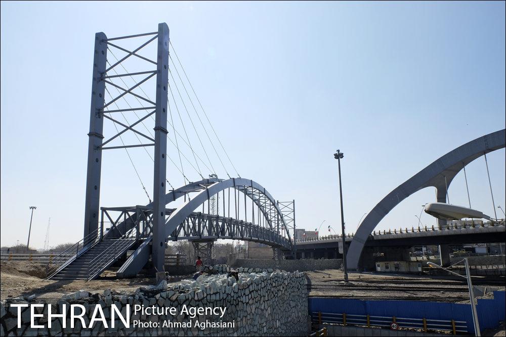 پل عابرپیاده کابلی جوادیه (شرقی) 6