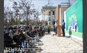 مراسم درختکاری مرکز مدیریت محیط زیست و توسعه پایدار 9