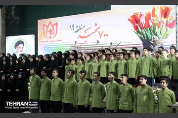 اوالین کنگره سرداران و 700 شهید منطقه 19 1