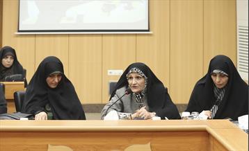 ضیافت افطار با بانوان نخبه شهر تهران 21