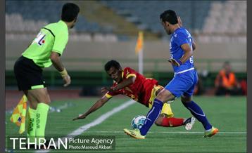 دیدار استقلال و نفت تهران در لیگ برتر فوتبال 18