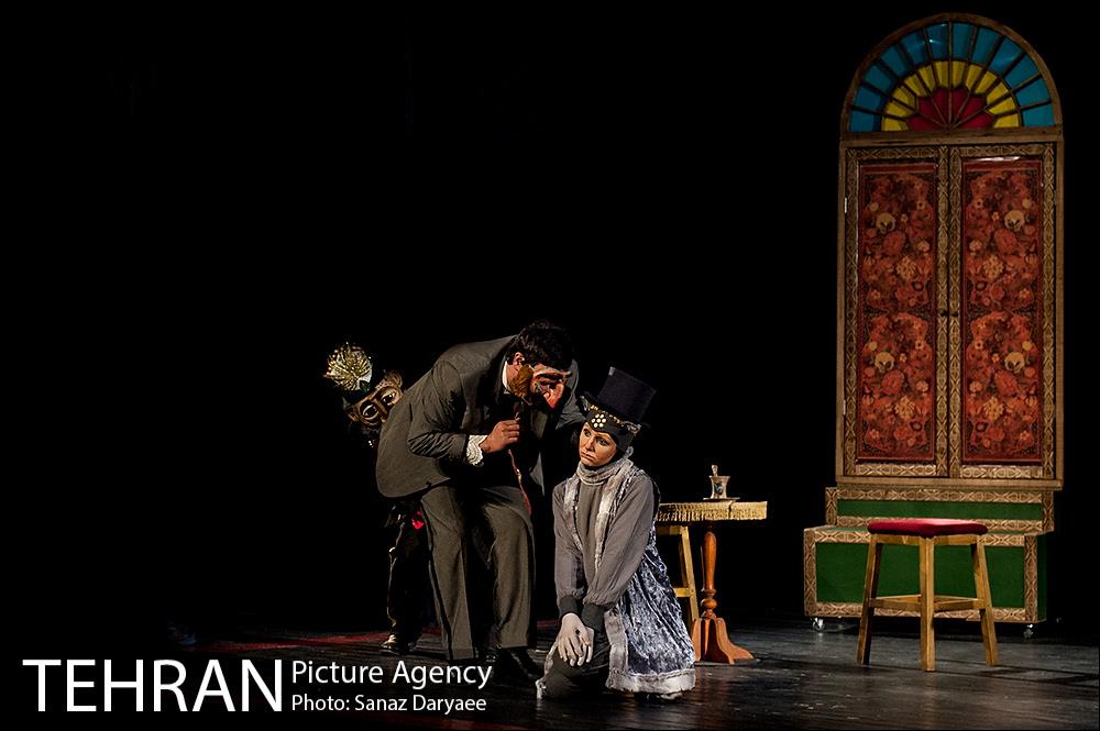 نمایش اندر حکایت ناکامی ببری خان‎  1