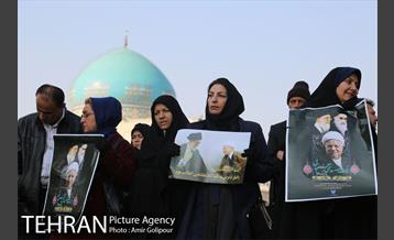 حضور مردم در حرم مطهر امام (ره) برای تشییع پیکر آیت الله هاشمی رفسنجانی 3