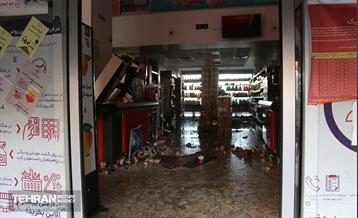 ورود تانکر حامل سوخت به فروشگاه 10