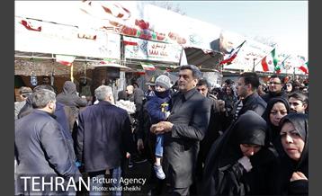 حضور شهردار تهران در راهپیمایی یوم الله 22 بهمن 6