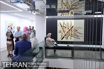نمایشگاه نقاشی های فرح سلطانی در گالری ثالث‎ 11