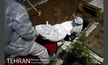 تطهیر و تدفین جانباختگان کرونایی در بهشت زهرا(س) 35