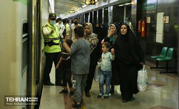 خدمات ویژه مترو تهران در مراسم سلام فرمانده