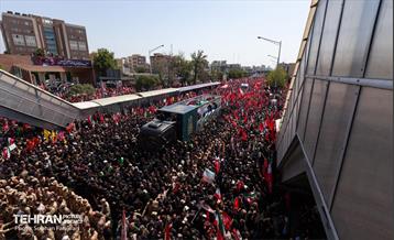تشییع پیکر آقای شهید ایران - 3 34