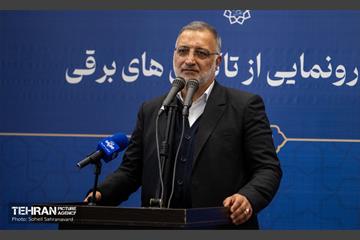 آیین رونمایی از تاکسی‌های برقی 7