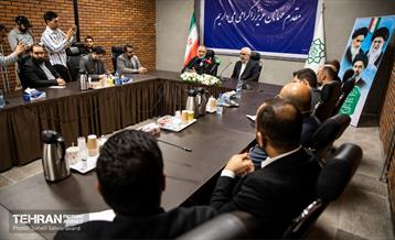 دیدار شهردار تهران با تولیت آستان علوی