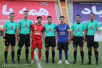 دیدار تیم های فوتبال پرسپولیس و استقلال تهران 5