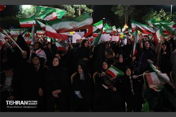 هفتادوپنجمین شب اجتماع دفاع از انقلاب 33