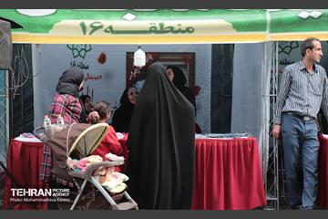 خدمت رسانی مواکب منطقه۱۶ به نمازگزاران عید سعید فطر 33