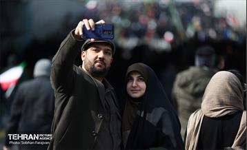 راهپیمایی ۲۲ بهمن در تهران - ۱ 16