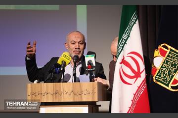 اختتامیه دومین کنگره شعر و داستان روایت پایداری 15