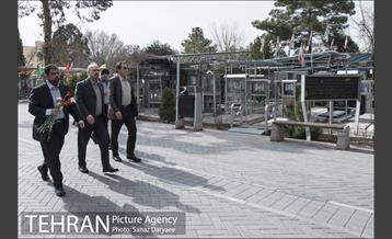 بازدید عبدالرحیم کرکه‌آبادی از سازمان بهشت زهرا (س)  24