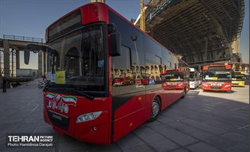 آیین رونمایی مرحله نخست واگذاری ناوگان حمل و نقل شهری 30