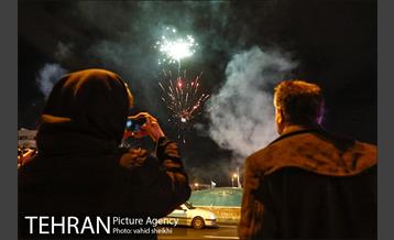 نور افشانی در میدان انقلاب بمناسبت 22 بهمن 13