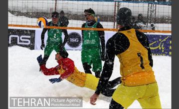 نخستین دوره مسابقات بین‌المللی «والیبال برفی» در پیست دیزین