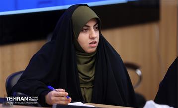 نشست صمیمانه شهردار تهران با فعالان دانشجویی 12