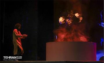 نوانمایش‌ هامان در برج‌ میلاد تهران 30