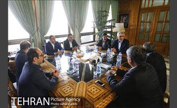 اولین جلسه محمد علی افشانی در دفتر شهردار تهران 14